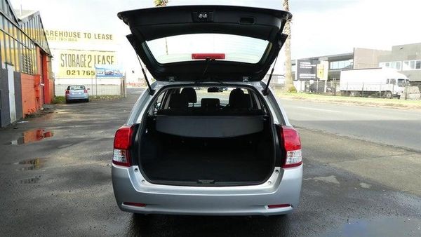 2015 Toyota Corolla FIELDER HYBRID Carousel 12