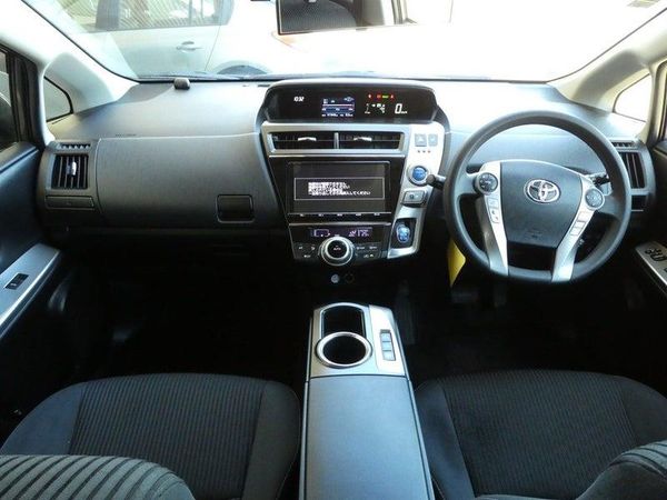 2017 Toyota Prius Alpha 7 Seater!Radar Cruise control! Carousel 16