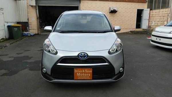 2017 Toyota Sienta Hybrid G 6 Seats!PUSH START! Carousel 7