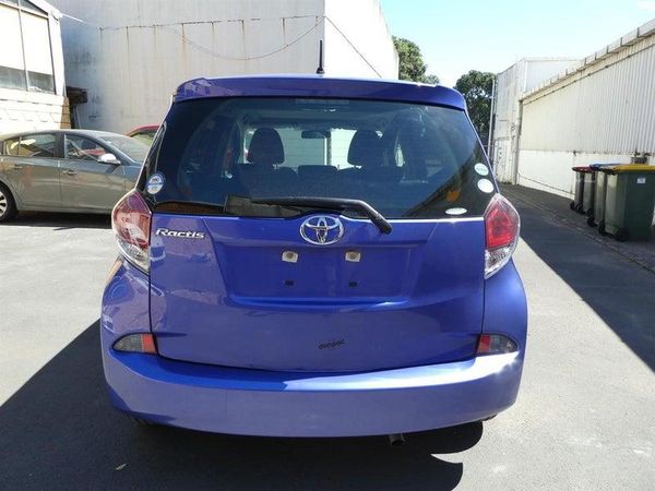 2015 Toyota Ractis G Carousel 4