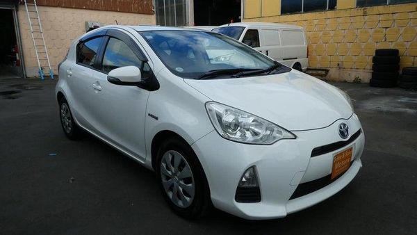 2013 Toyota Aqua S PUSH START