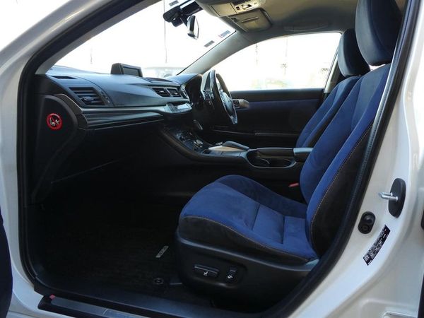2017 Lexus CT 200h Carousel 17