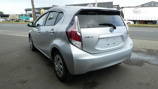2016 Toyota Aqua S model!PUSH START Carousel 5