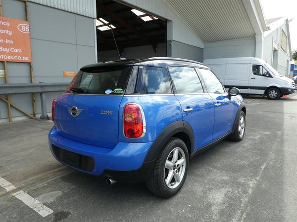2013 MINI Cooper CROSS OVERCOUNTRYMAN Carousel 4