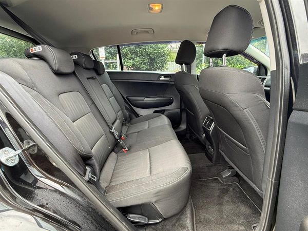 2018 Kia Sportage LX 2.0D/4WD/6AT Carousel 13
