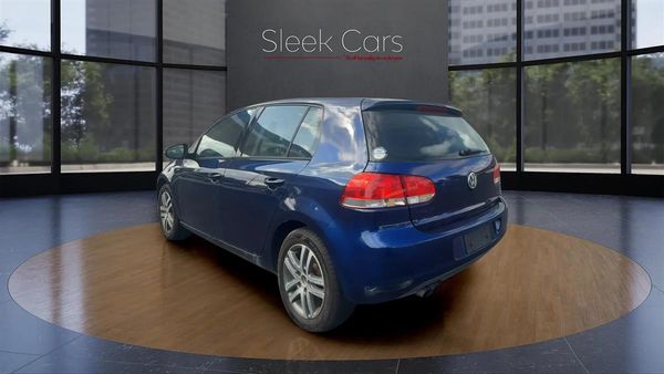 2010 Volkswagen Golf Carousel 12