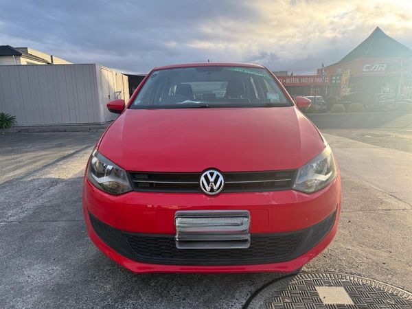 2011 Volkswagen Polo Carousel 1