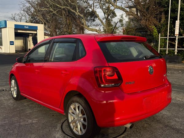 2011 Volkswagen Polo Carousel 3