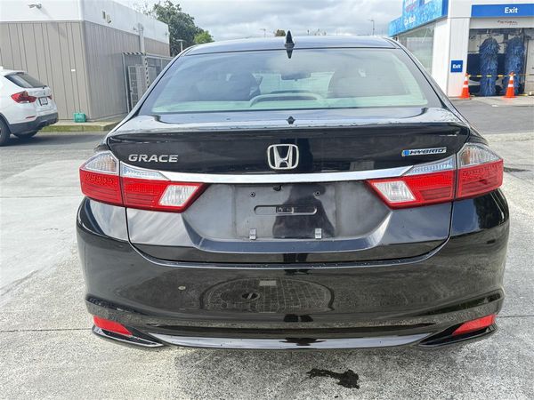 2015 Honda Grace HYBRID Carousel 6