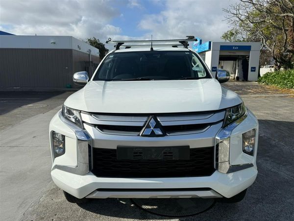 2020 Mitsubishi Triton DC GLXR 6AT 2.4D/6AT Carousel 2
