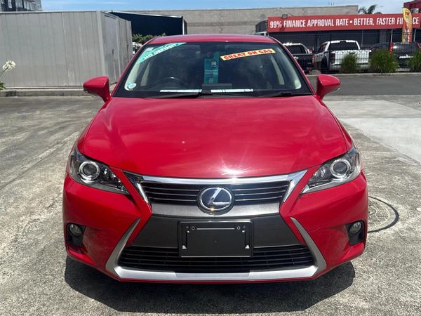 2017 Lexus CT 200h Carousel 2