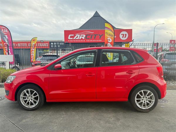 2011 Volkswagen Polo Carousel 2