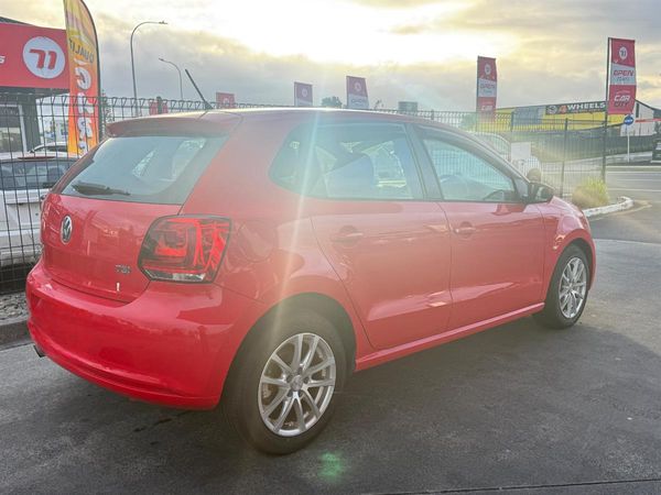 2011 Volkswagen Polo Carousel 3