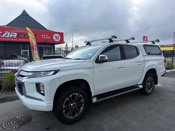 2020 Mitsubishi Triton DC GLXR 6AT 2.4D/6AT Carousel 1
