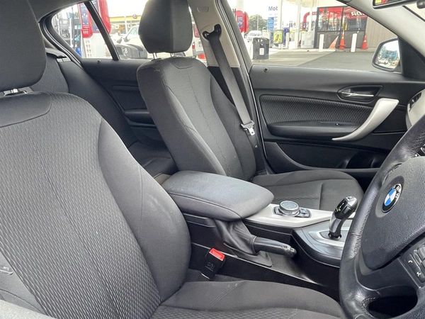 2016 BMW 118i Carousel 8