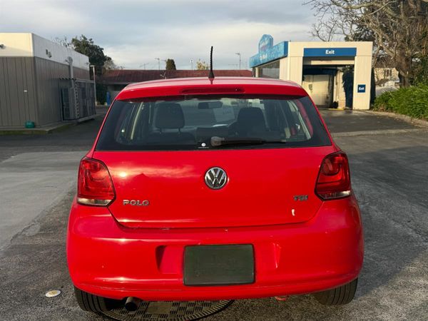 2011 Volkswagen Polo Carousel 11