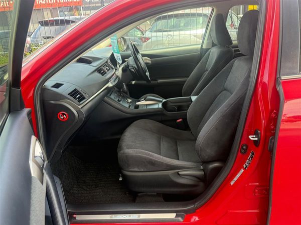 2017 Lexus CT 200h Carousel 11