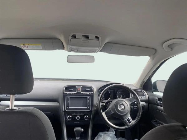 2010 Volkswagen Golf Carousel 9
