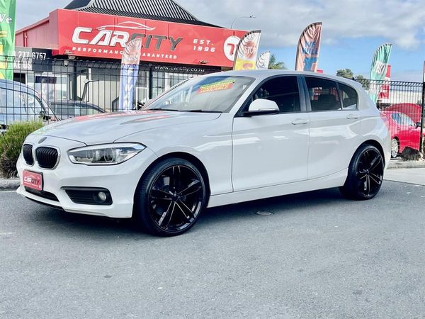 2016 BMW 118i Carousel 1