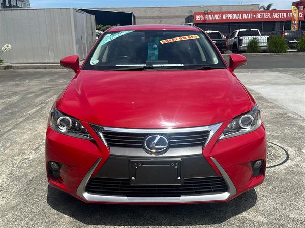 2017 Lexus CT 200h Carousel 6