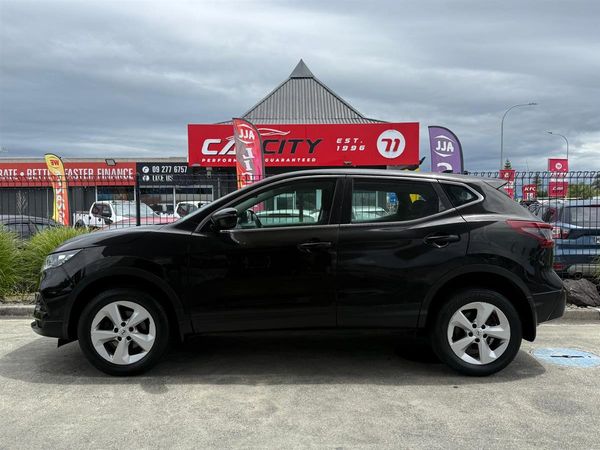 2021 Nissan Qashqai ST 2.0P/CVT Carousel 2