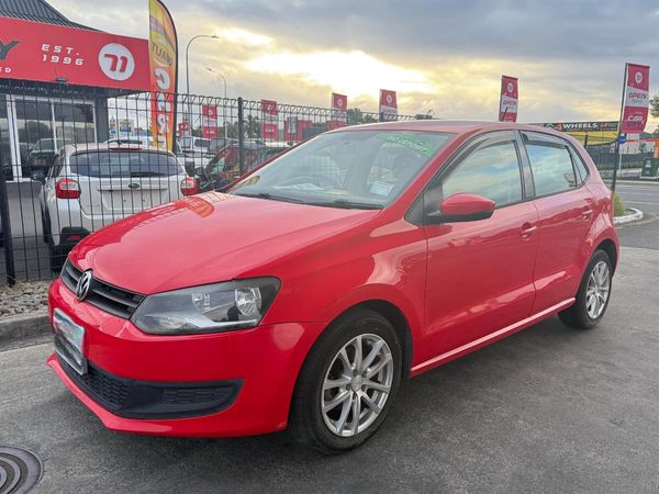 2011 Volkswagen Polo Carousel 1