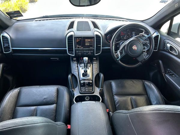 2012 Porsche Cayenne 4 DOOR SUV Carousel 9