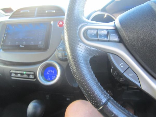 2012 Honda Fit Hybrid Carousel 9