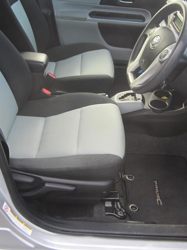 2014 Toyota Prius C Hybrid NZ new Carousel 13