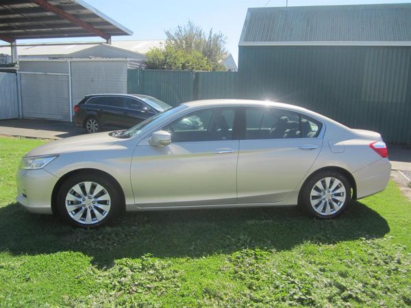 2013 Honda Accord S 2.4 Auto NZ new Low Kms Carousel 12
