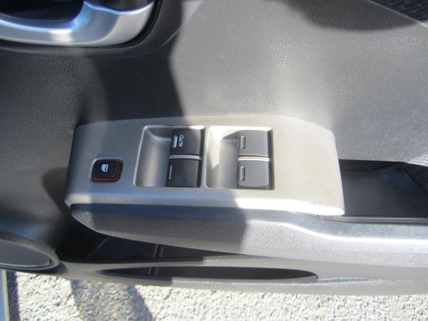 2012 Honda Fit Hybrid Carousel 3