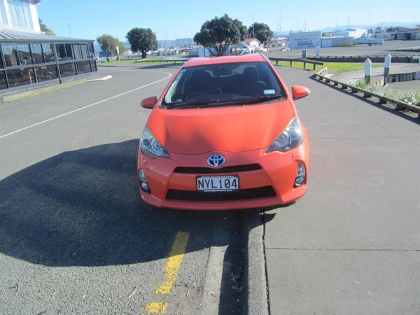 2014 Toyota AQUA Hybrid Low Kms Carousel 6