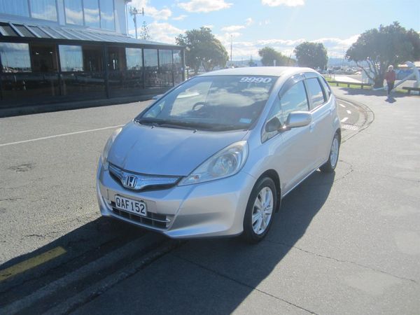 2012 Honda Fit Hybrid Carousel 11