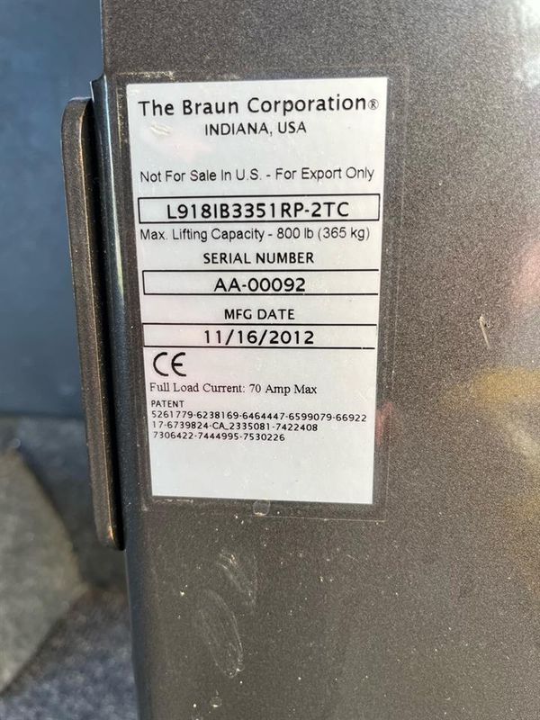 2004 Toyota REGIUS ACE Carousel 7