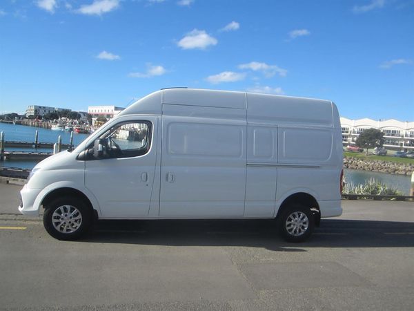 2023 LDV V80 Biggest LWB Hi Top Carousel 3