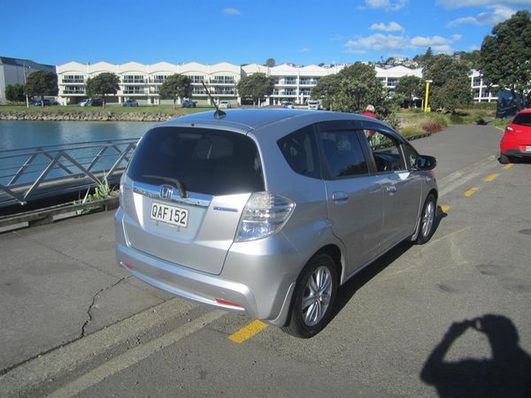 2012 Honda Fit Hybrid Carousel 15