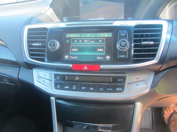 2013 Honda Accord S 2.4 Auto NZ new Low Kms Carousel 6