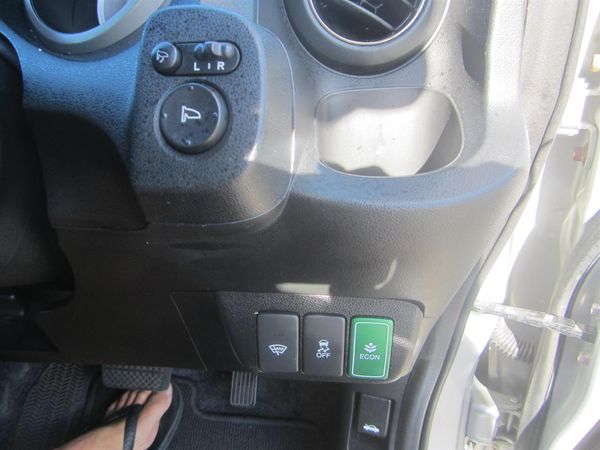 2012 Honda Fit Hybrid Carousel 4