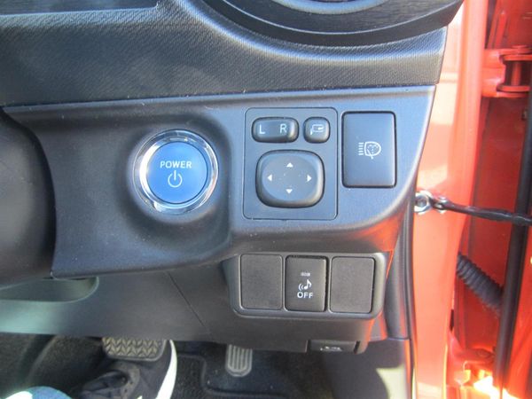 2014 Toyota AQUA Hybrid Low Kms Carousel 1