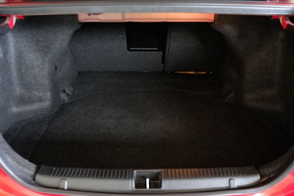 2012 Suzuki Kizashi GLXC 2.4 4DR Carousel 13