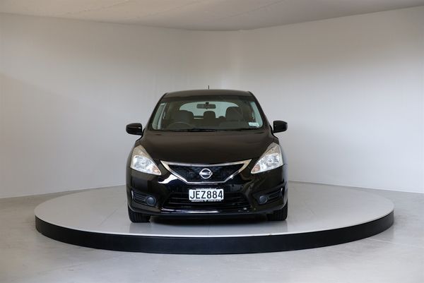 2015 Nissan Pulsar ST Carousel 8