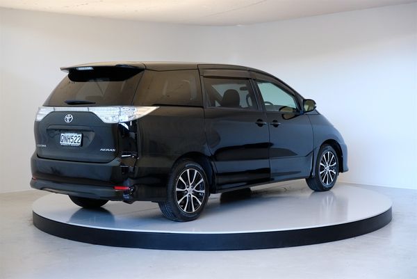 2015 Toyota Estima Carousel 11