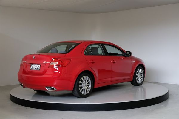 2012 Suzuki Kizashi GLXC 2.4 4DR Carousel 10
