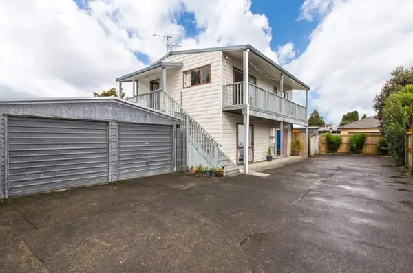 54 Pinedale Place, Henderson, Waitakere City, Auckland