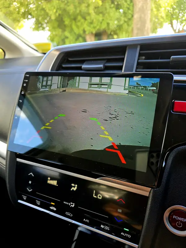 2013 Honda Fit Hybrid Carousel 2