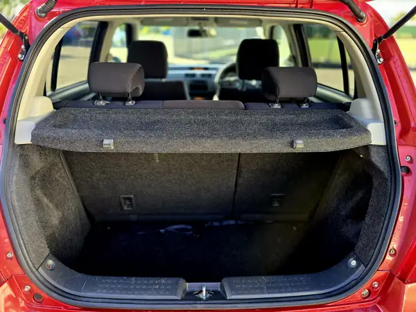 2006 Suzuki Swift – 102,000km’s Carousel 10