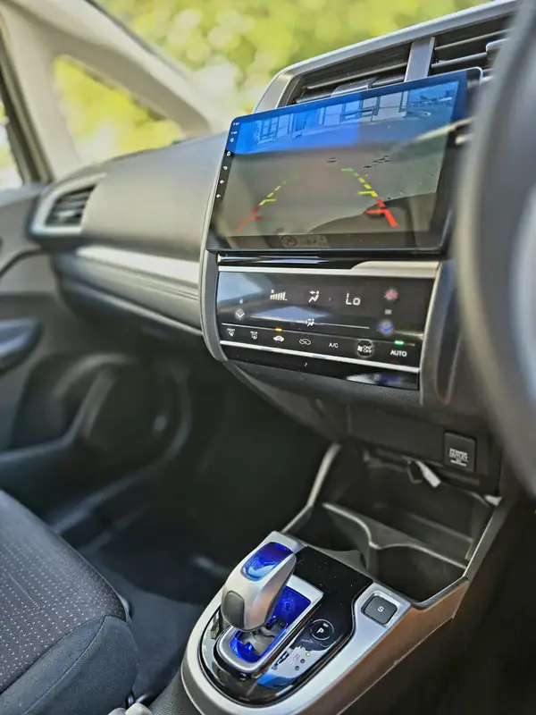 2013 Honda Fit Hybrid Carousel 1