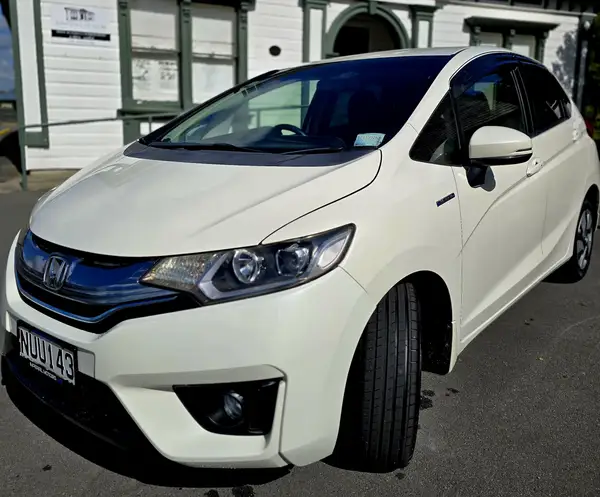 2013 Honda Fit Hybrid Carousel 4
