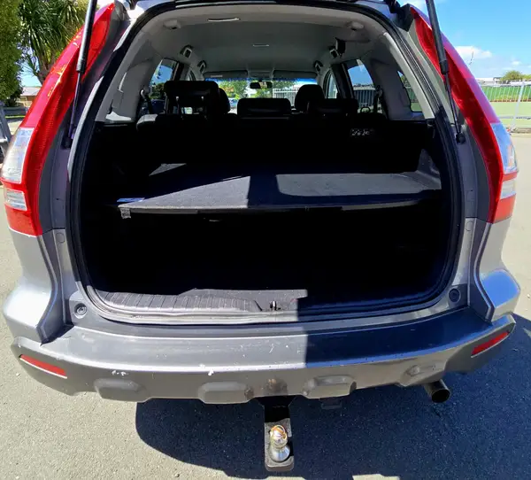 2007 Honda CR-V Hybrid – 121,400km’s Carousel 4