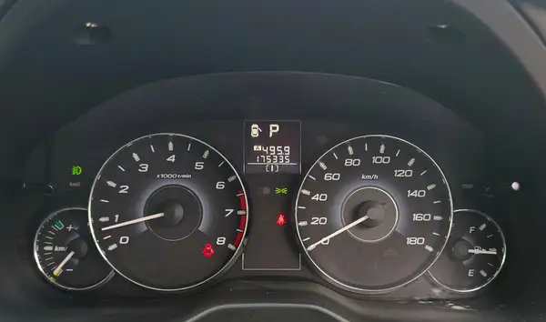 2010 Subaru Legacy Carousel 3